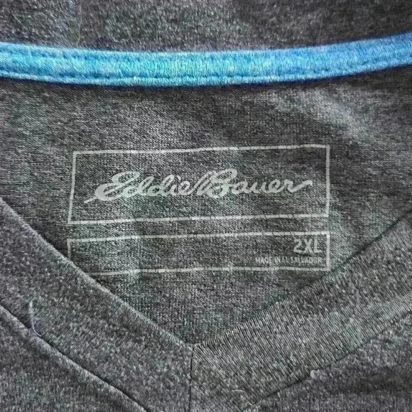 V-neck Tee - Picture 5 of 7